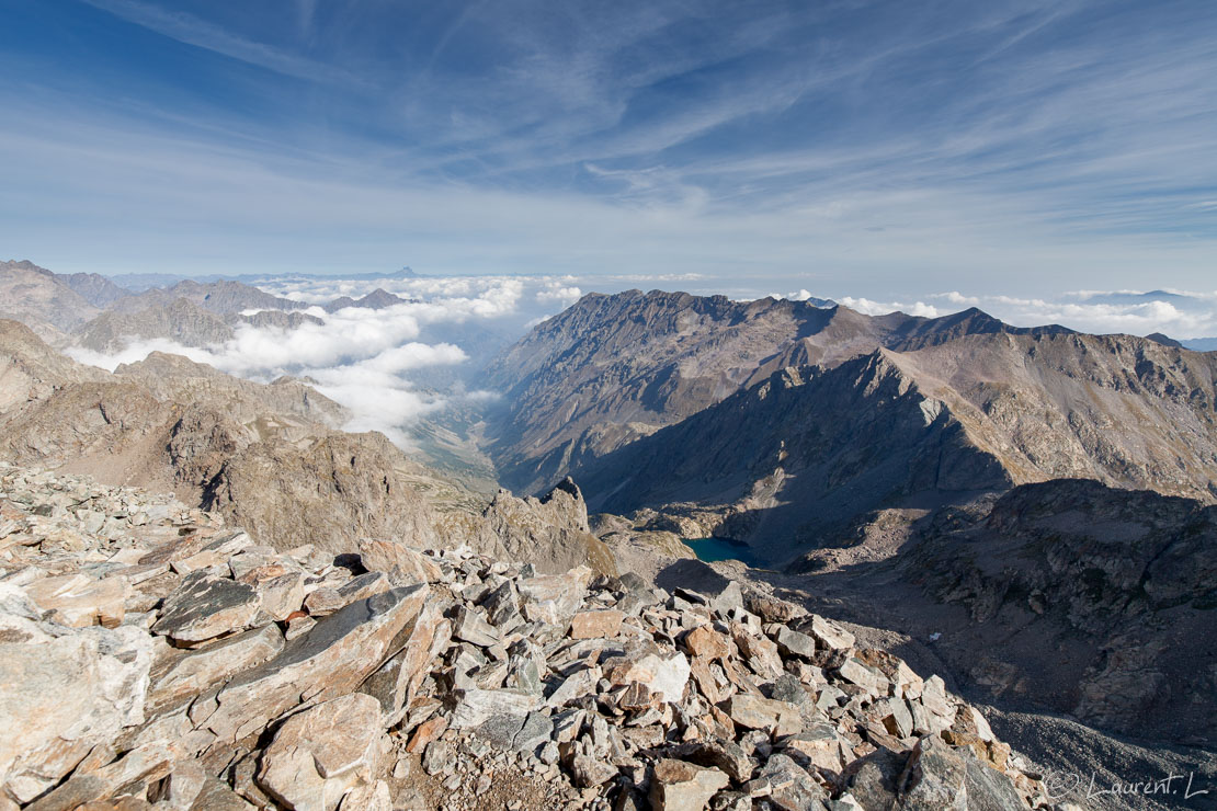 Le lendemain, du mont Clapier vers le nord (plaine du Pô)  |  1/200 s à f/8,0 - 100 ISO - 15 mm  |  03/09/2016 - 10:05  |  44°6'52" N 7°25'13" E  |  3045 m