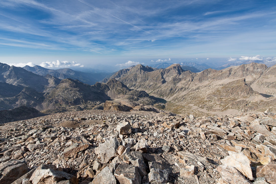 Du mont Clapier vers le sud  |  1/250 s à f/8,0 - 100 ISO - 15 mm  |  03/09/2016 - 10:07  |  44°6'52" N 7°25'13" E  |  3045 m