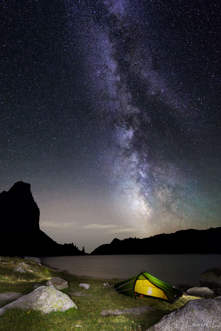 Bien installé sous la Voie Lactée  |  30,0 s à f/7,1 - 800 ISO - 21 mm  |  25/09/2014 - 20:57  |  44°9'31" N 7°14'15" E  |  2354 m