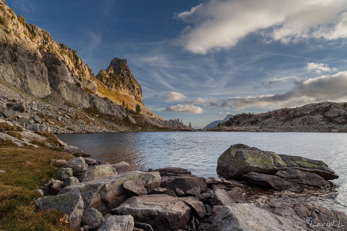 Le lac Nègre  |  1/30 s à f/11 - 100 ISO - 21 mm  |  25/09/2014 - 18:42  |  44°9'31" N 7°14'15" E  |  2354 m