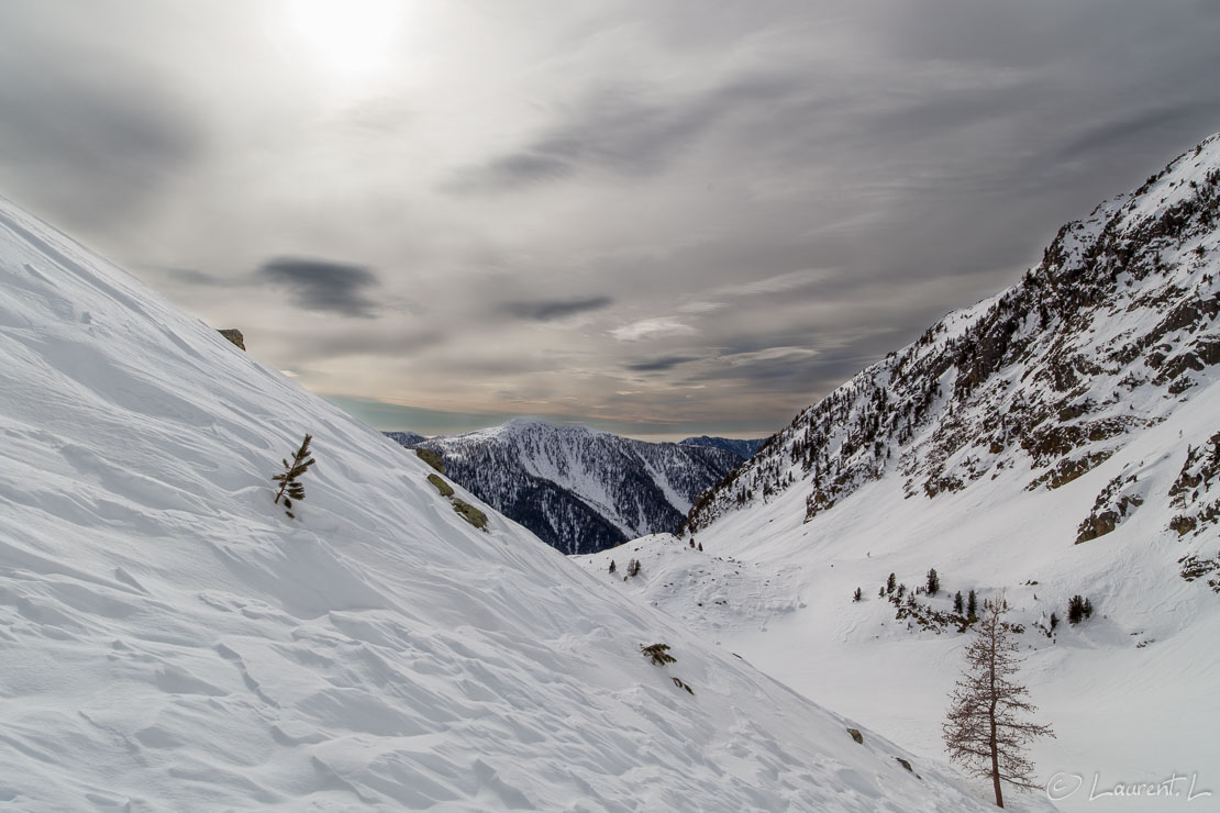 En montant au lac du Mercantour  |  1/160 s à f/9,0 - 100 ISO - 21 mm  |  27/01/2013 - 11:51  |  44°8'15" N 7°17'19" E  |  2330 m