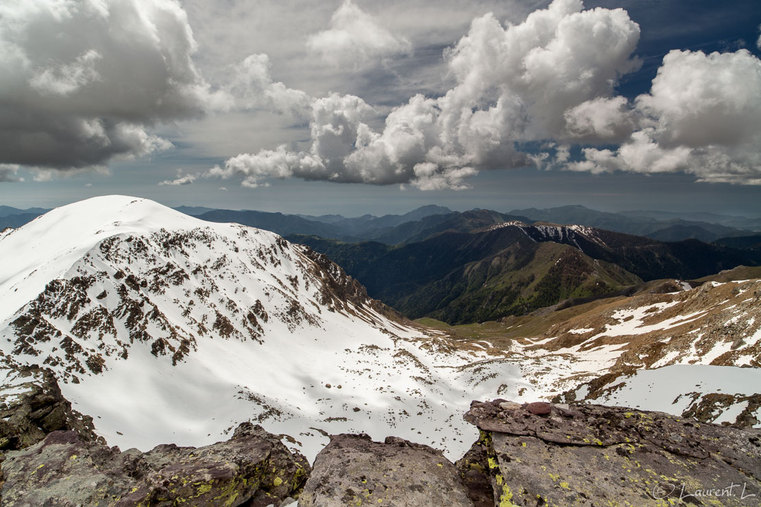 Au pied de la cime du Diable, vers l'Authion  |  1/60 s à f/11 - 100 ISO - 21 mm  |  02/06/2013 - 11:32  |  44°2'57" N 7°25'32" E  |  2582 m
