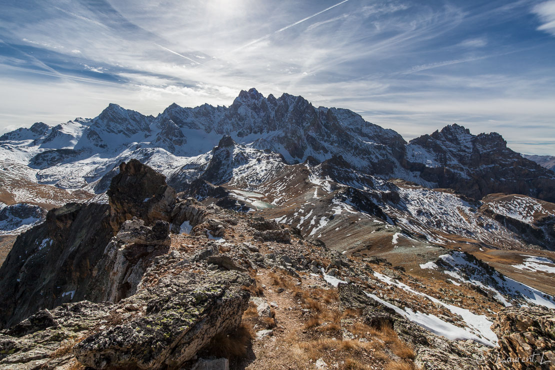 Le versant nord des aiguilles de Chambeyron  |  1/320 s à f/9,0 - 100 ISO - 15 mm  |  26/10/2015 - 12:57  |  44°34'11" N 6°51'25" E  |  2853 m