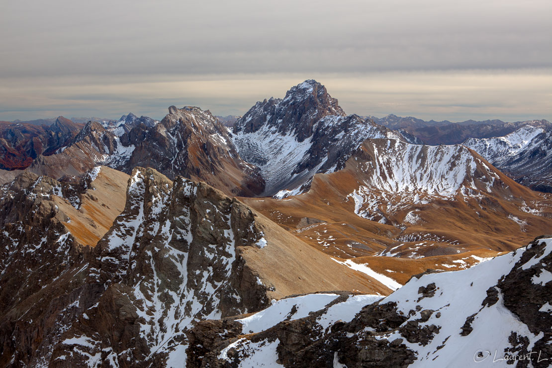 Au loin, la Tête de Moïse  |  1/60 s à f/9,0 - 100 ISO - 45 mm  |  25/10/2015 - 14:09  |  44°28'32" N 6°53'10" E  |  2840 m