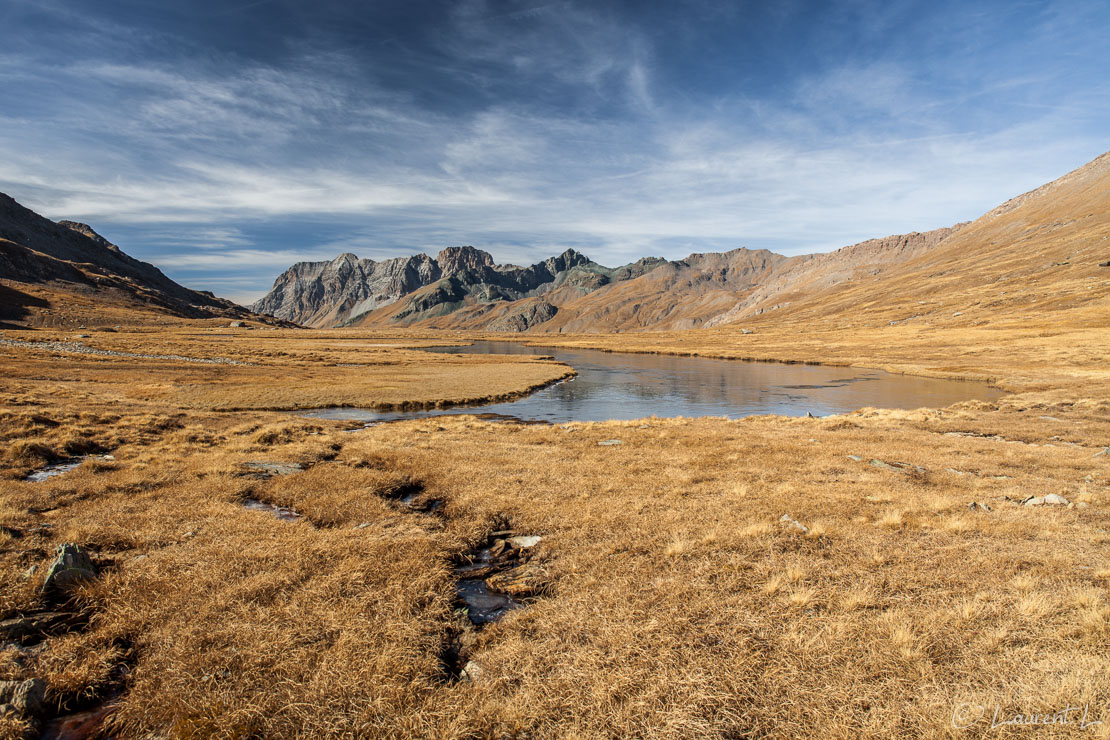 Sur le tour de la Tête des Toillies, les sources de l'Ubaye aux lacs Longet  |  1/40 s à f/6,3 - 100 ISO - 24 mm  |  01/11/2017 - 10:40  |  44°38'27" N 6°56'58" E  |  2644 m