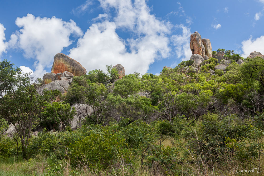 Formation granitique (Matobo National Park)  |  1/100 s à f/8,0 - 100 ISO - 38 mm  |  27/12/2010 - 10:22  |  20°27'48" S 28°30'14" E  |  1363 m