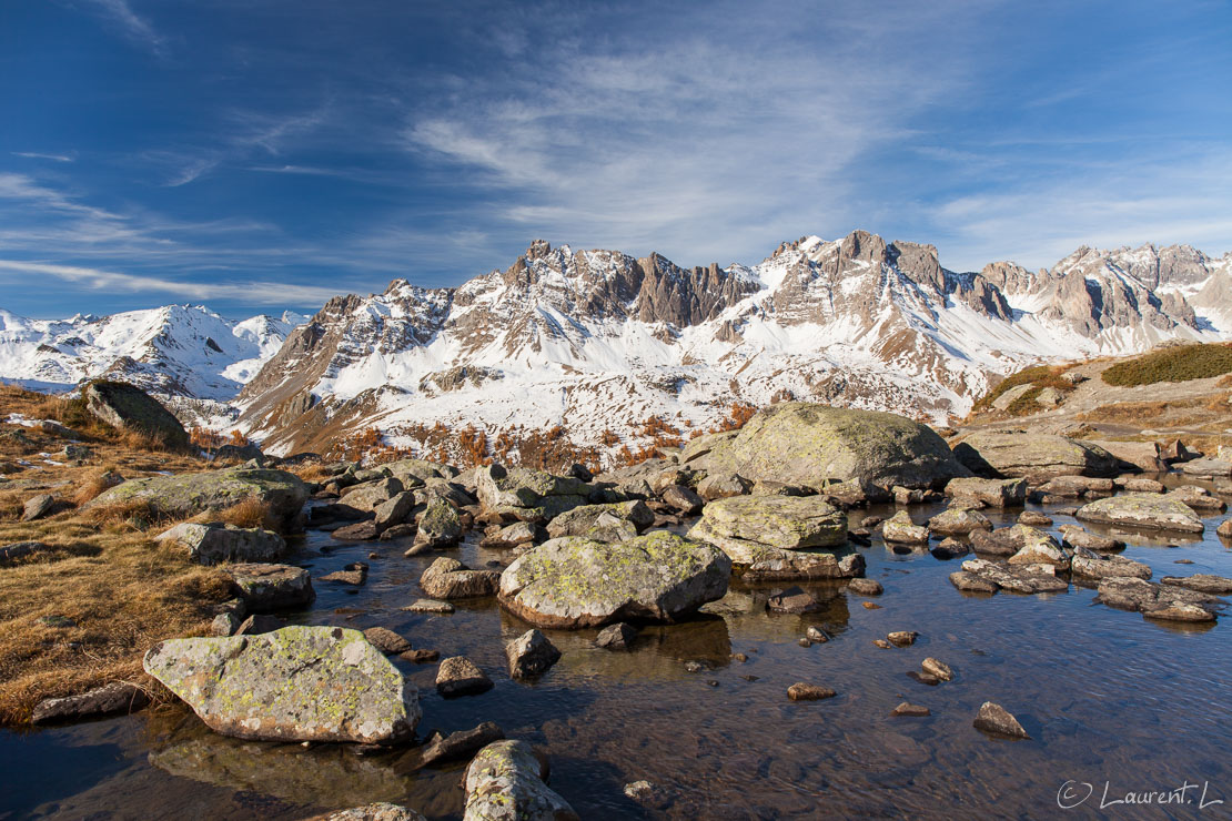 Exutoire du lac Laramon  |  1/50 s à f/9,0 - 100 ISO - 24 mm  |  28/10/2016 - 10:40  |  45°2'56" N 6°33'15" E  |  2403 m