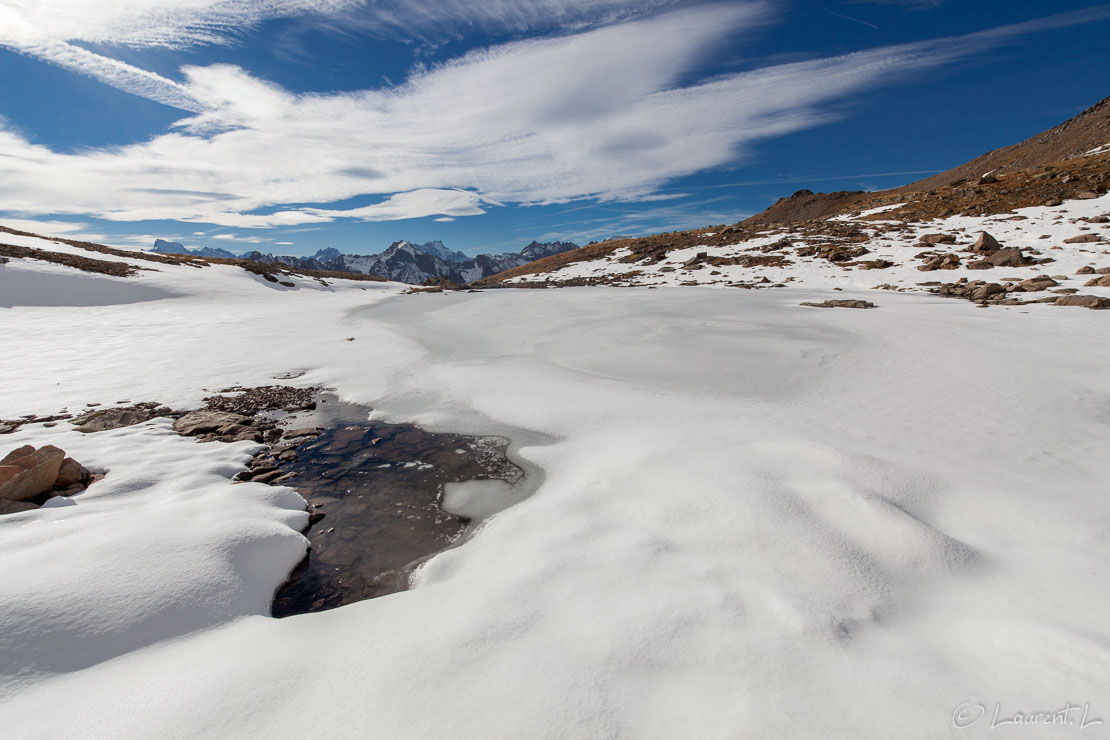 Les Gardioles  |  1/400 s à f/9,0 - 100 ISO - 15 mm  |  28/10/2016 - 15:38  |  45°3'47" N 6°34'8" E  |  27936 m