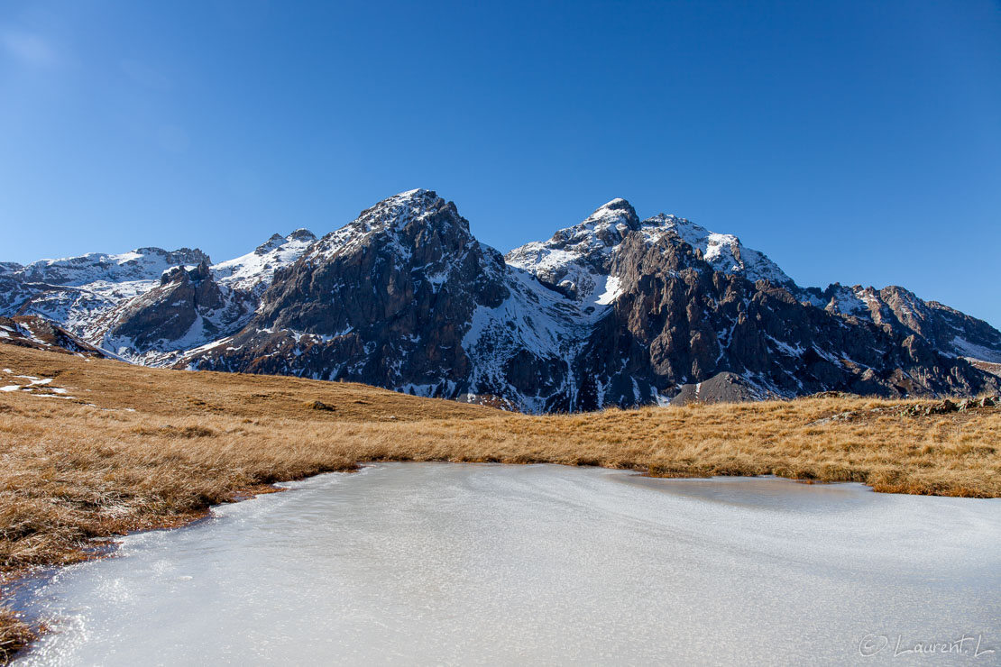 Vue sur le Grand Galibier  |  1/60 s à f/9,0 - 100 ISO - 24 mm  |  30/10/2016 - 13:54  |  45°4'13" N 6°28'13" E  |  2413 m