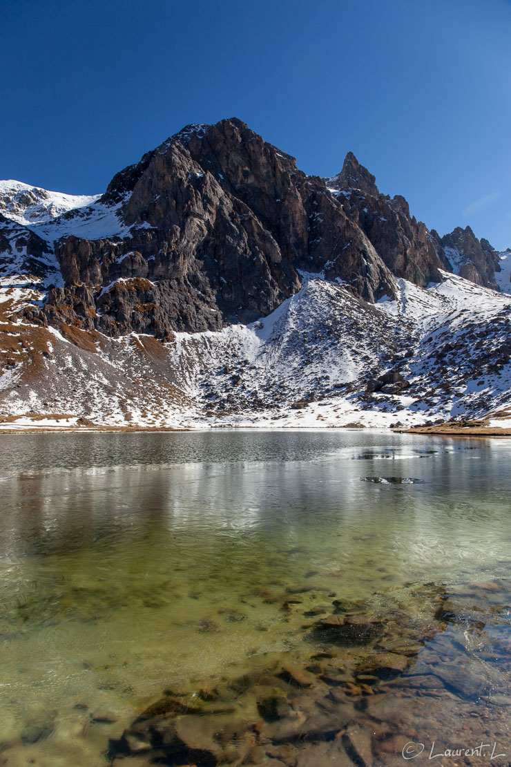 Lac des Cerces  |  1/60 s à f/9,0 - 100 ISO - 24 mm  |  30/10/2016 - 14:06  |  45°4'19" N 6°28'22" E  |  2407 m