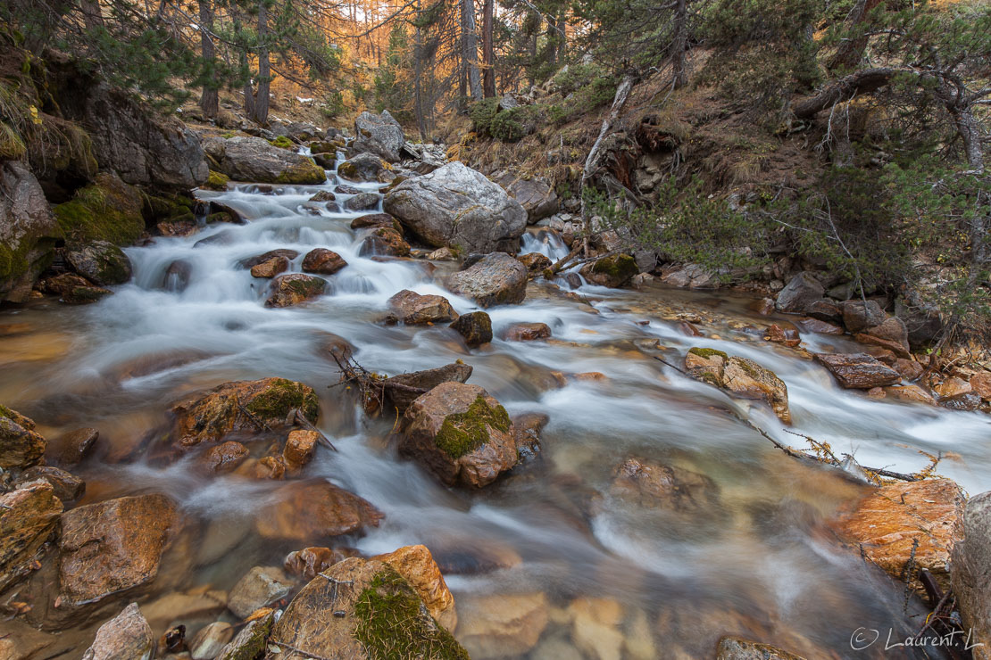 Ruisseau de la vallée Etroite  |  1,0 s à f/9,0 - 100 ISO - 15 mm  |  29/10/2016 - 16:07  |  45°4'55" N 6°36'40" E  |  1880 m